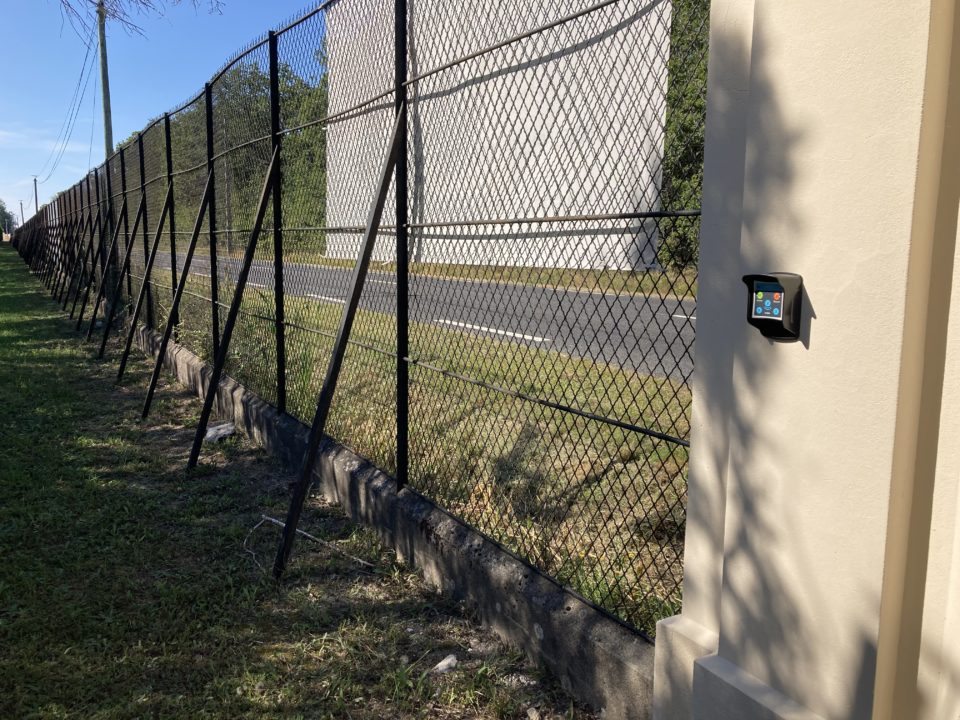 bornes connectées pour la sécurité et le gardiennage